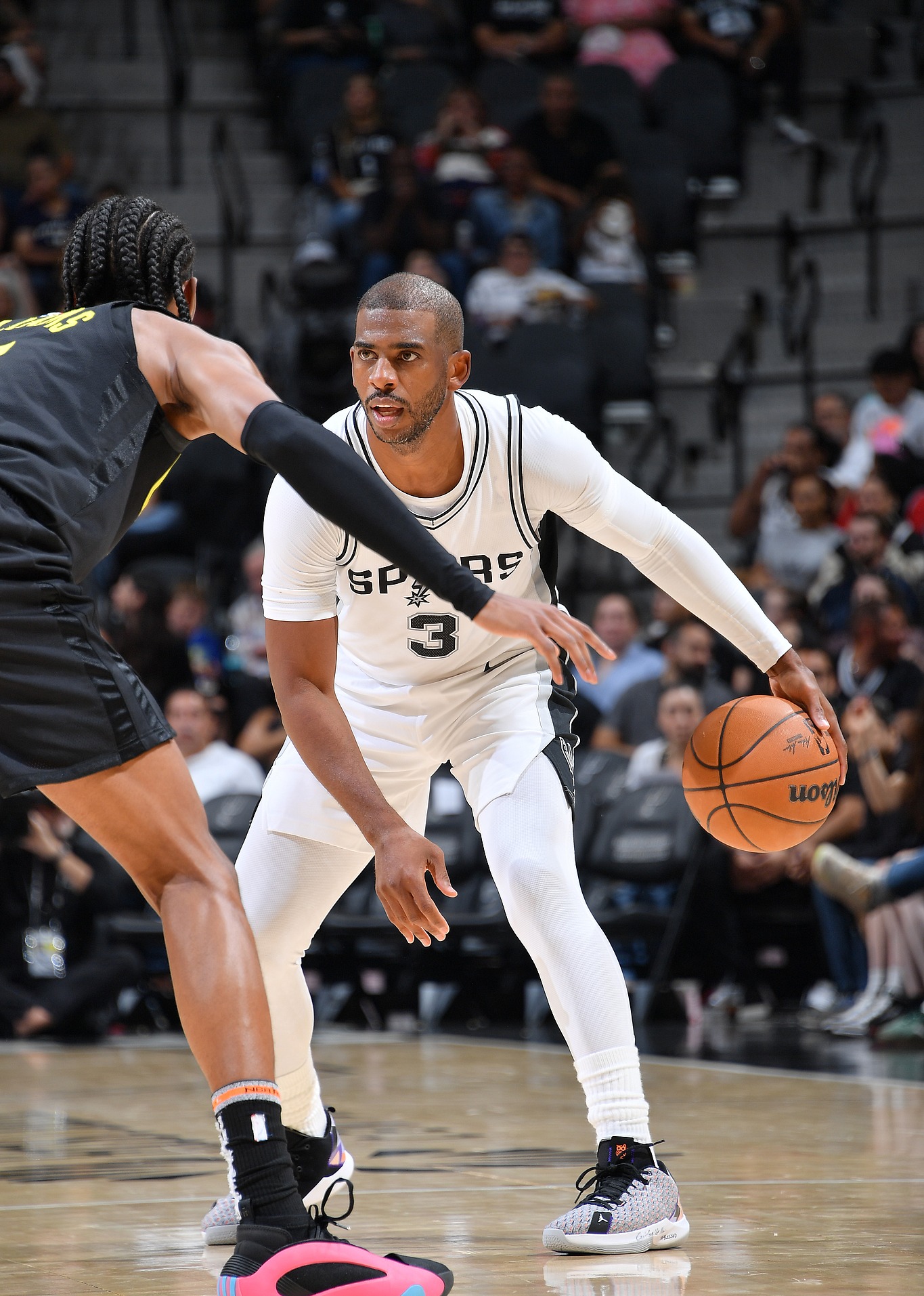 雷竞技在线登录 -关于圣安东尼奥马刺内部会议纪要流出——关键时刻篮板制胜，国王杯使命明确，年轻球员得到机会的信息